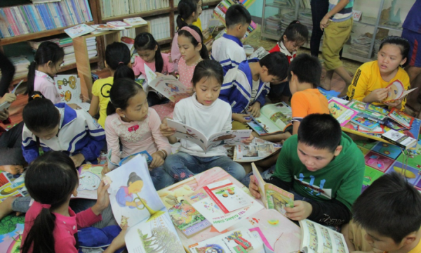 'Cùng bạn đọc sách - Nâng tầm trí tuệ Việt'